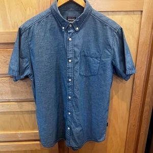 Patagonia Organic Men’s Large Denim Short Sleeve Shirt